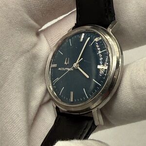 Bulova Accutron 214 original paperwork and box. Vtg 1966 tuning fork movement